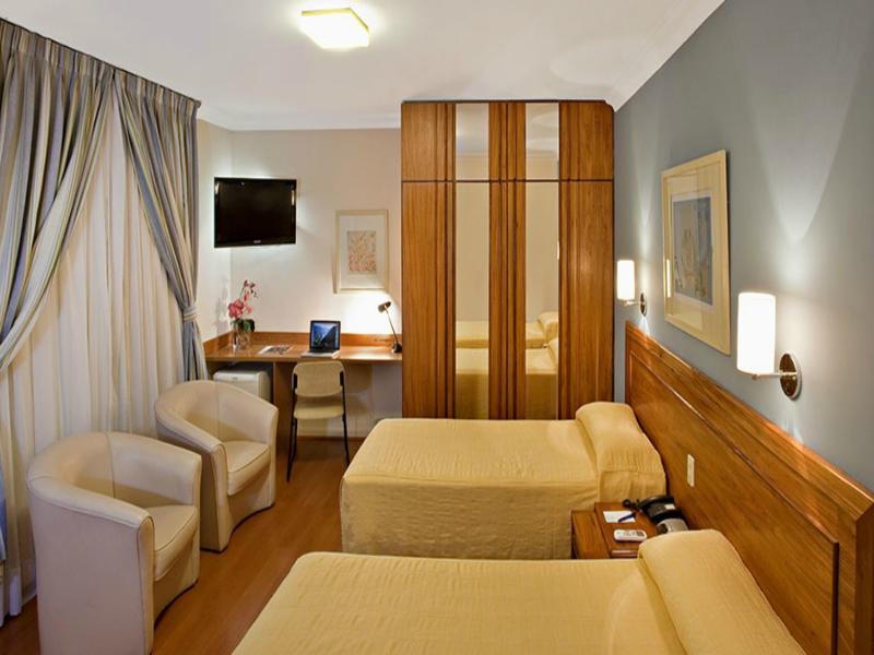 Regency Park 4*
