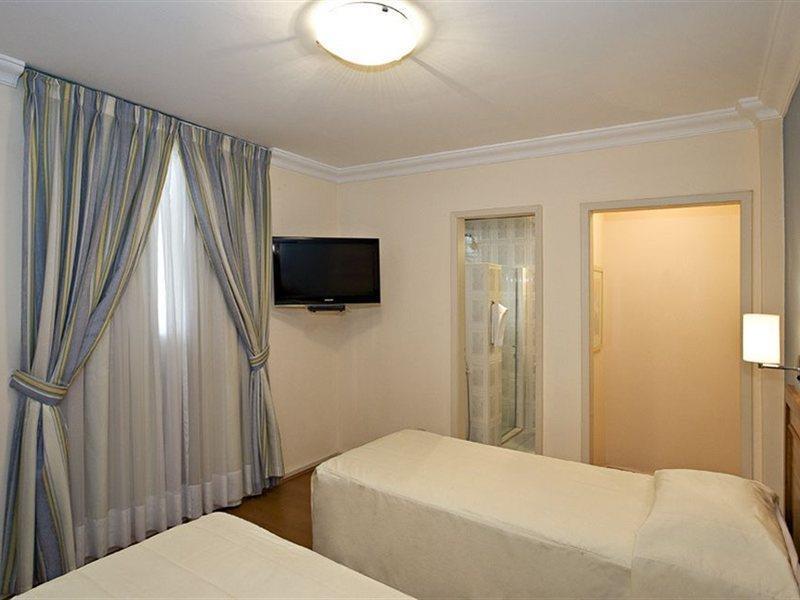 Hotel Regency Park